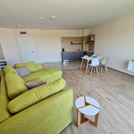 Aparthotel Happy Primorsko Luaran gambar