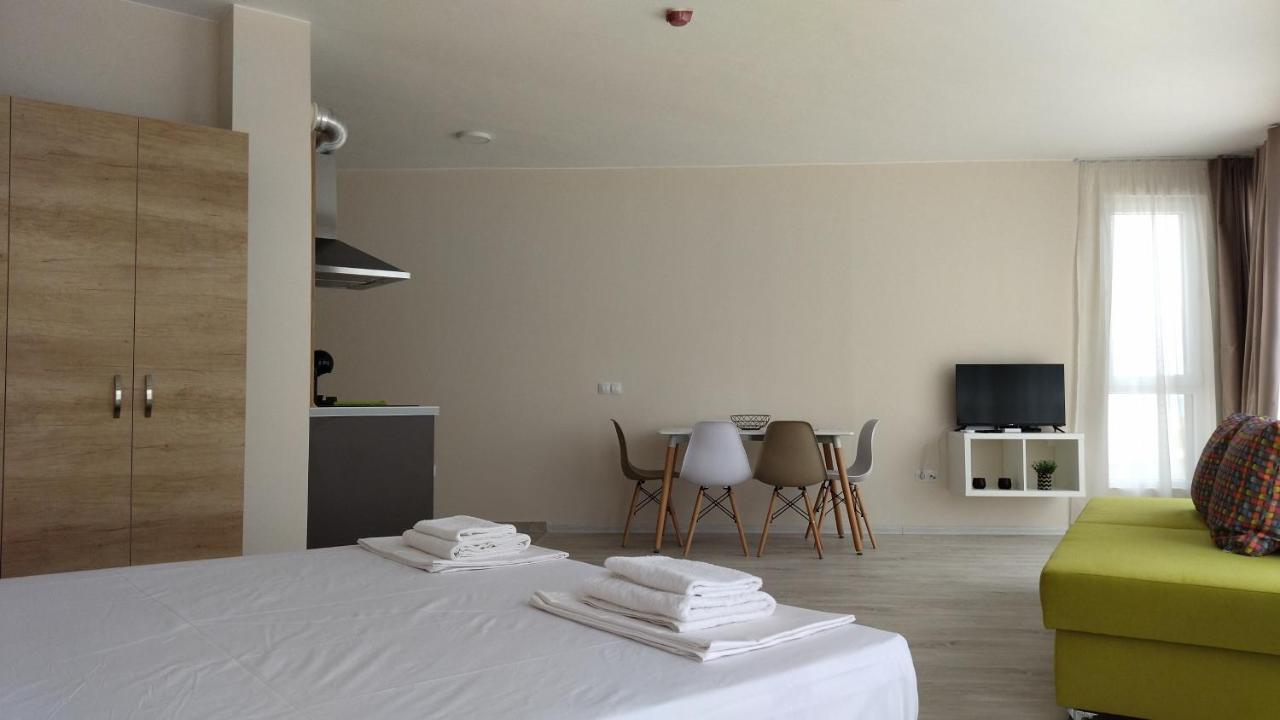 Aparthotel Happy Primorsko Luaran gambar