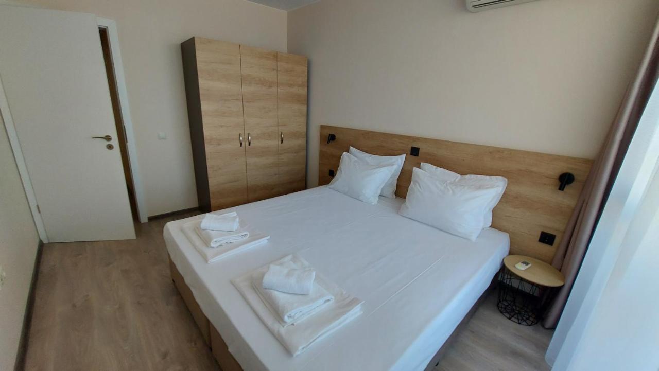 Aparthotel Happy Primorsko Luaran gambar