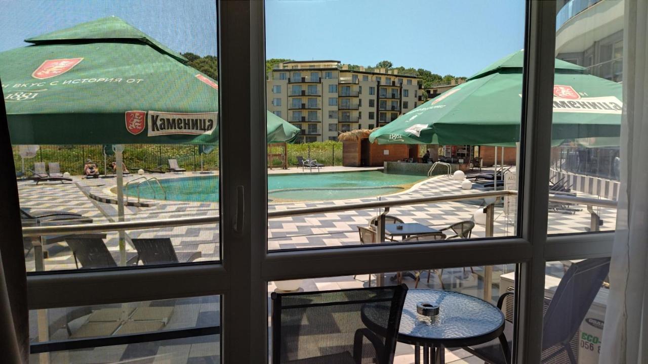 Aparthotel Happy Primorsko Luaran gambar