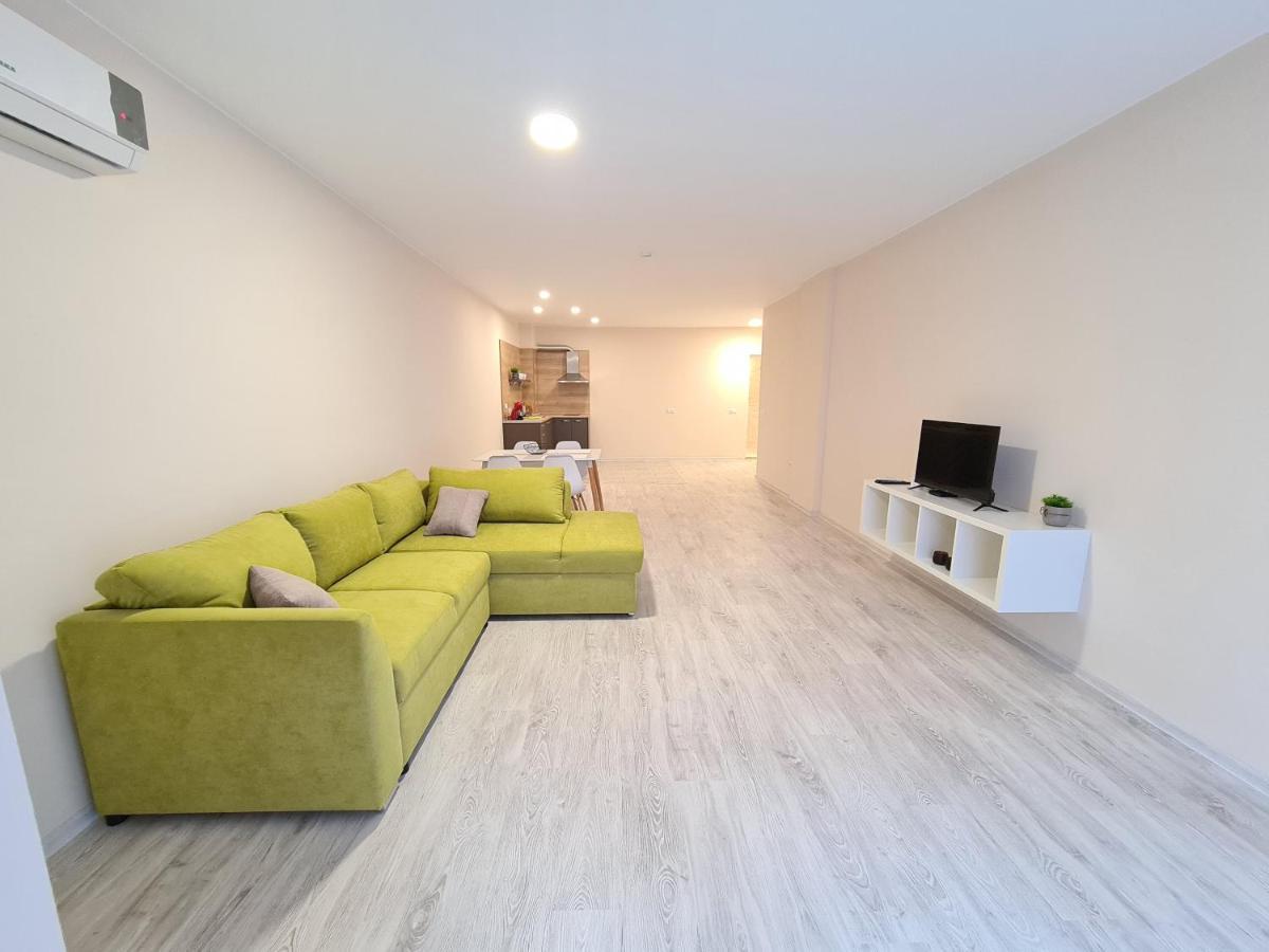 Aparthotel Happy Primorsko Luaran gambar